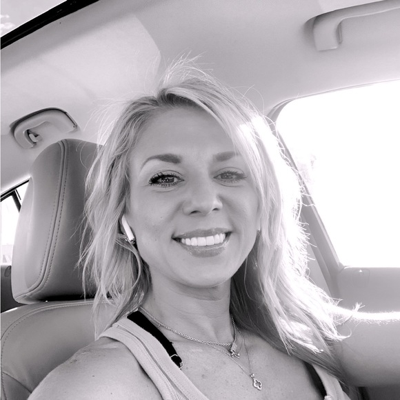 Meet your Posher, Roxanne - Picture 3 of 6